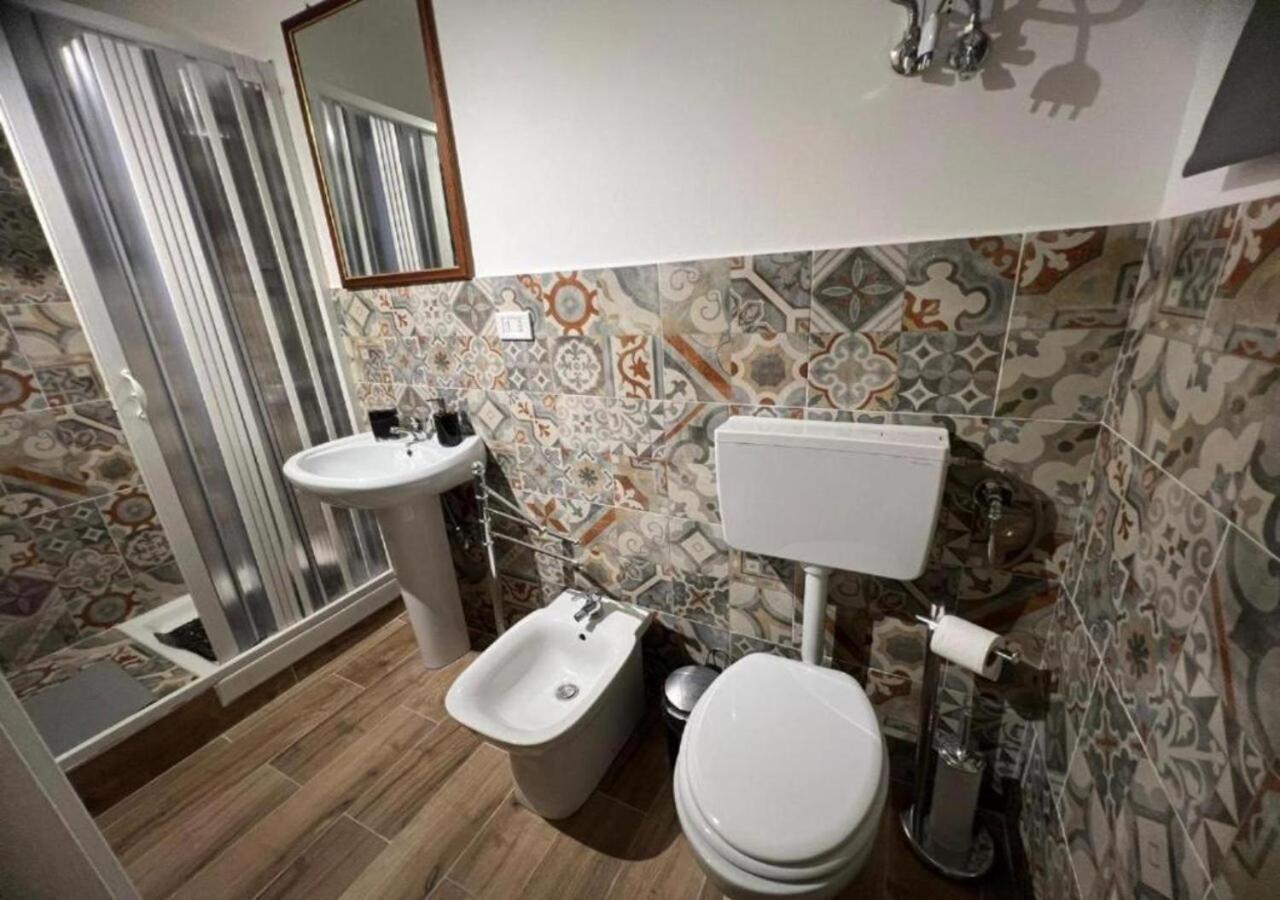 Nelly House Villa Катания Екстериор снимка